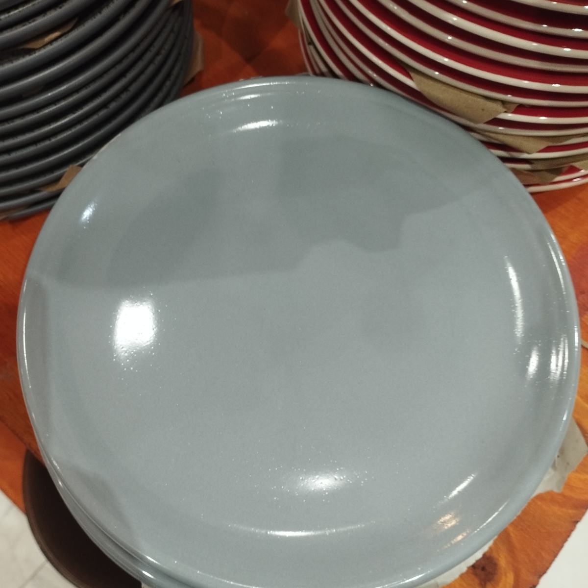 Plato Cerámico Rojo