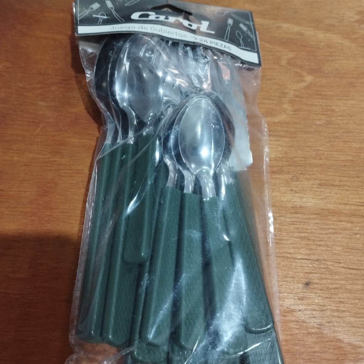 Juego x 24 Cubiertos Verde militar